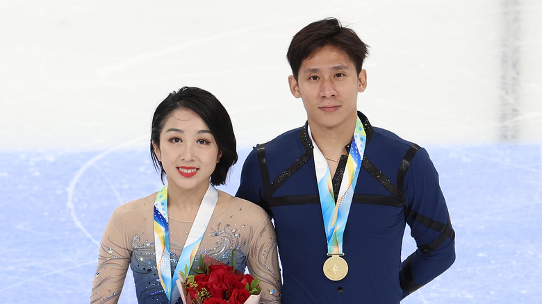 Sui Wenjing and Han Cong smiling