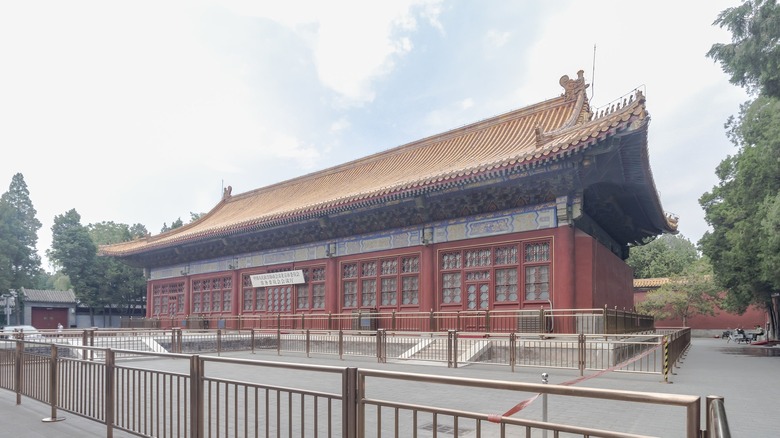 large red traditional chinese building