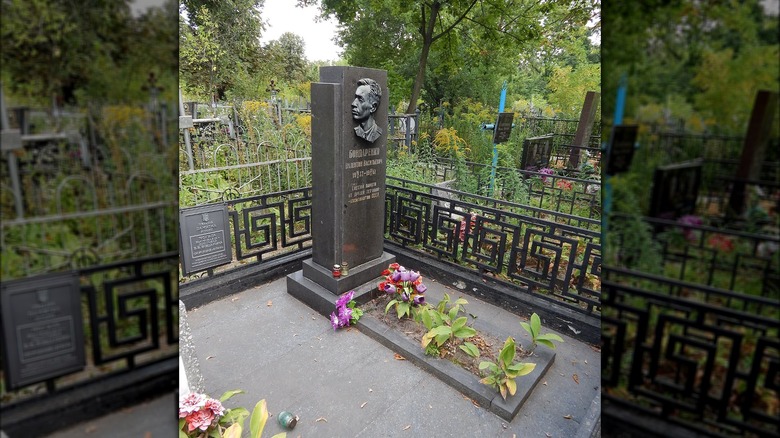 Grave of Valentin Bondarenko with flowers