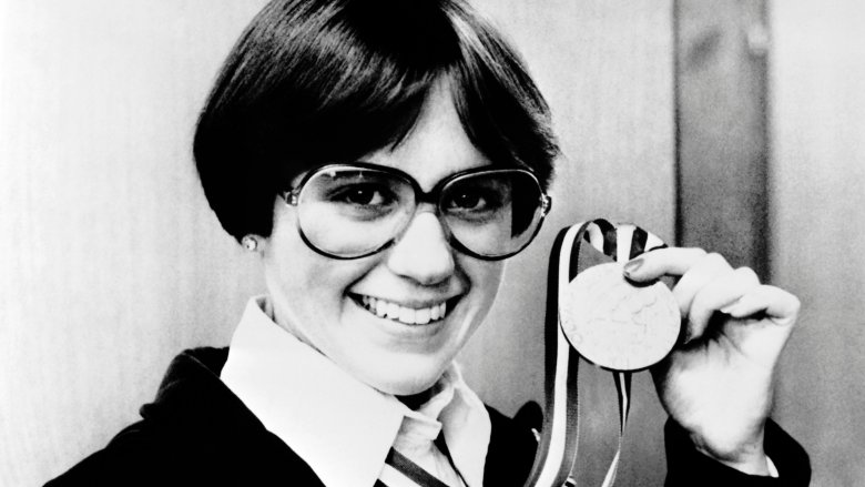 Dorothy Hamill holding medal