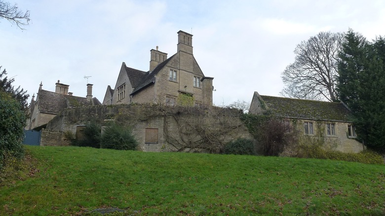 barnwell manor exterior view