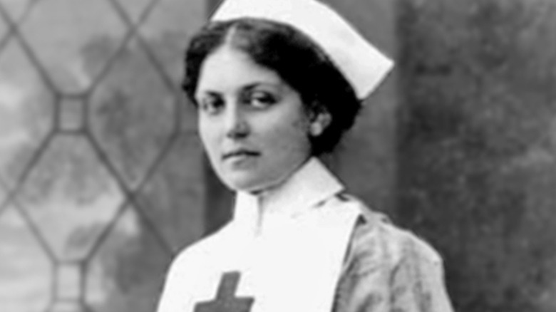 Violet Jessop nurse uniform
