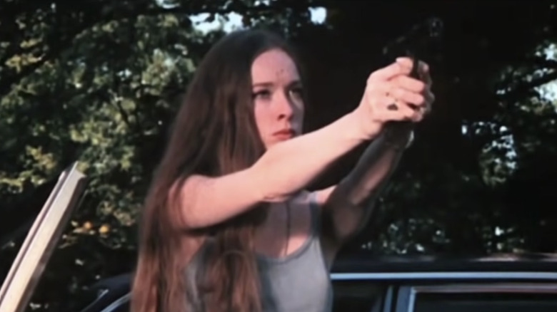 1978 I Spit On Your Grave main character pointing gun