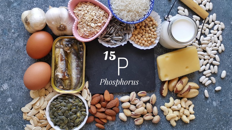 phosphorus symbol with seeds