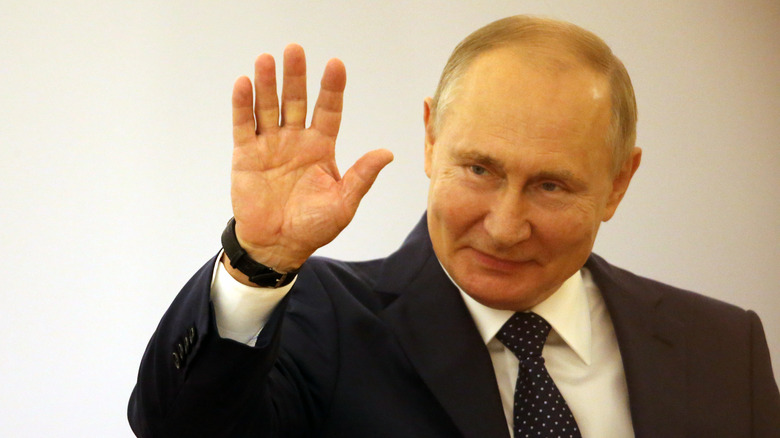 Vladmir Putin waving