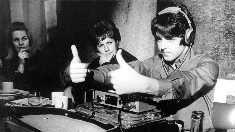 Paul McCartney giving two thumbs up