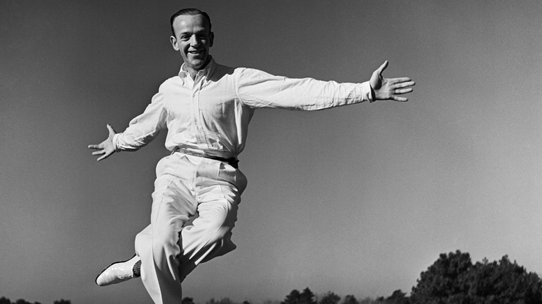 Fred Astaire with arms wide open