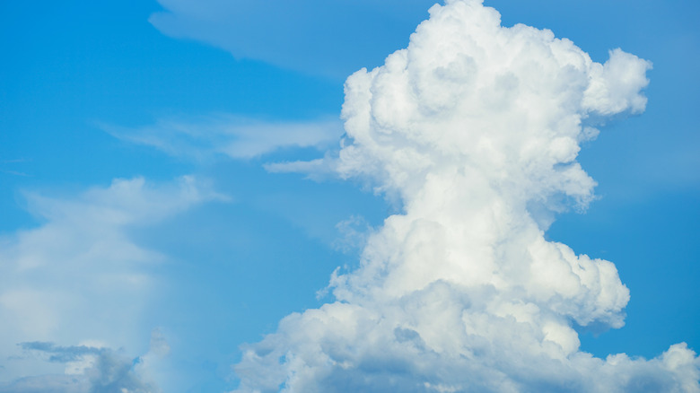 Tall cumulonimbus cloud