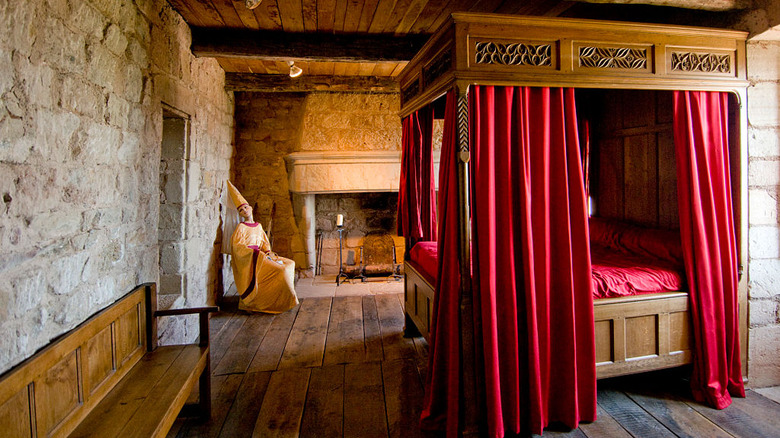 curtained bed medieval chamber