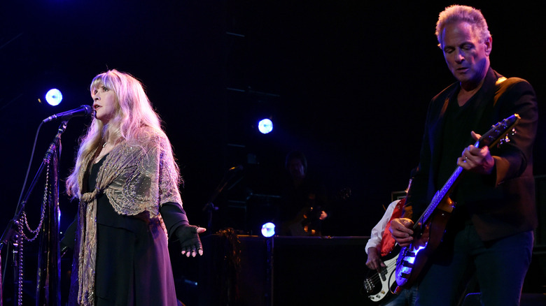 Stevie Nicks and Lindsey Buckingham performing