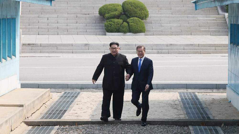 Moon Jae-in, Kim Jong-un, DMZ