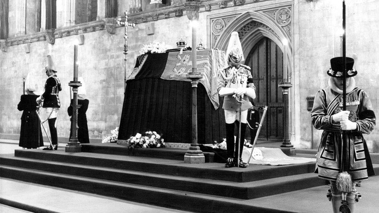 King George VI coffin