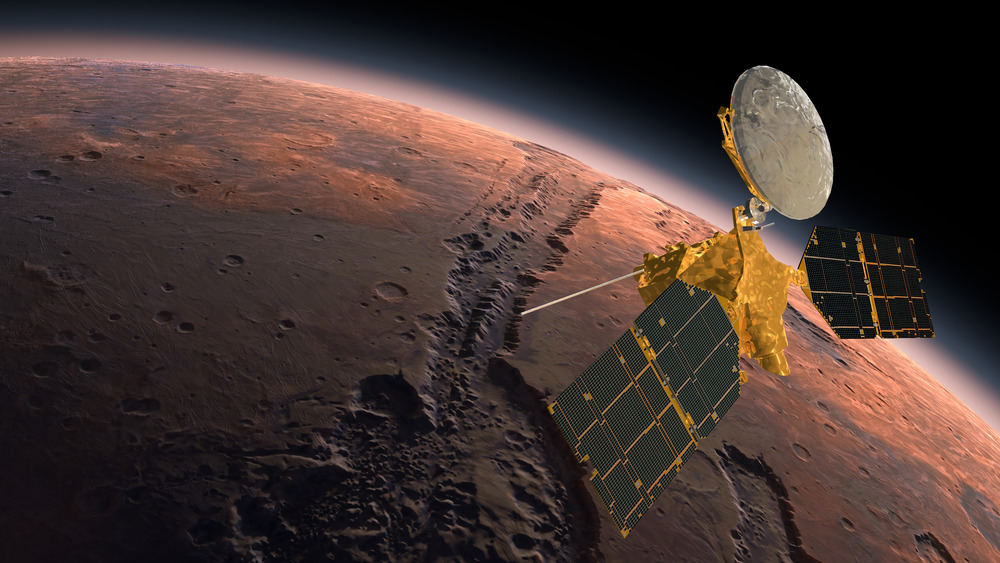Mars Reconnaissance Orbiter orbiting Mars