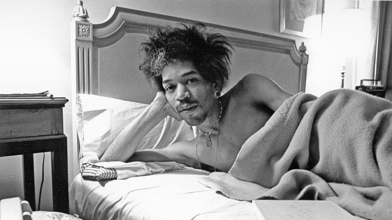 Jimi Hendrix in bed
