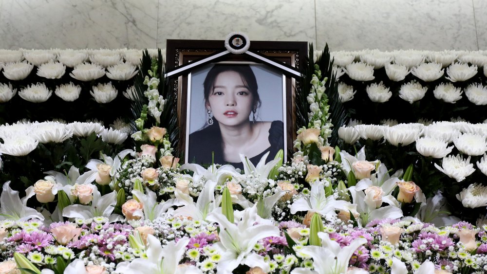 Goo Hara framed photo flowers funeral