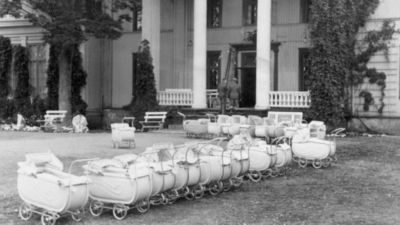 lebensborn baby carriages