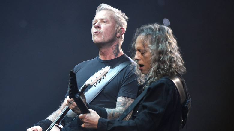 James Hetfield Kirk Hammett playing guitar