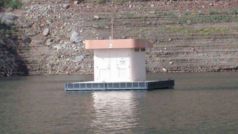 Mid-Lake floating bathroom - Lake Powell, Utah