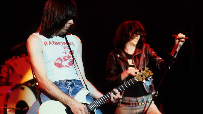 The Ramones play live