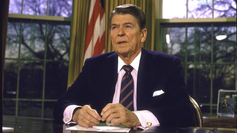 Reagan speaks from Oval Office