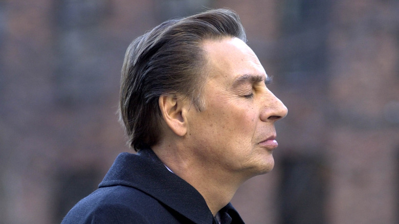 Jerry Orbach photographed on the street