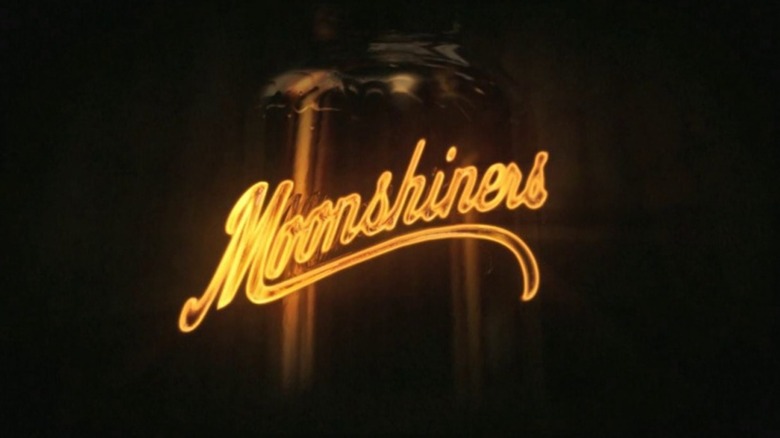 Logo Moonshiners intro 