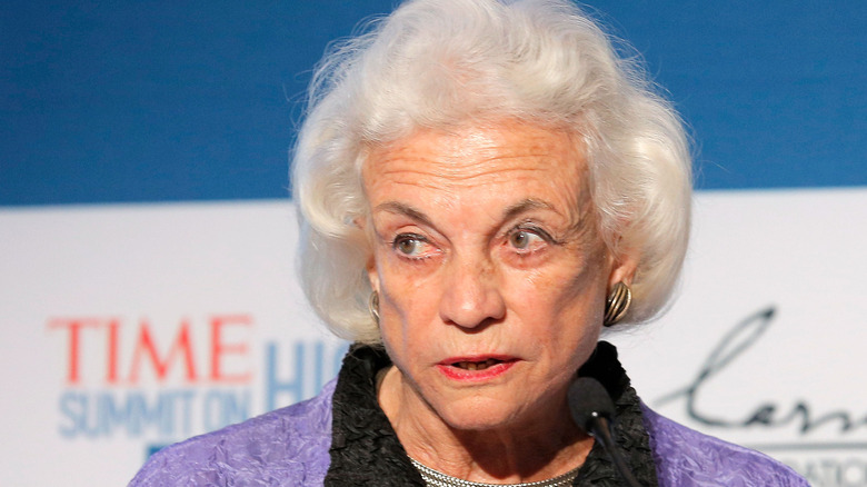 Sandra Day O'Connor looking to side