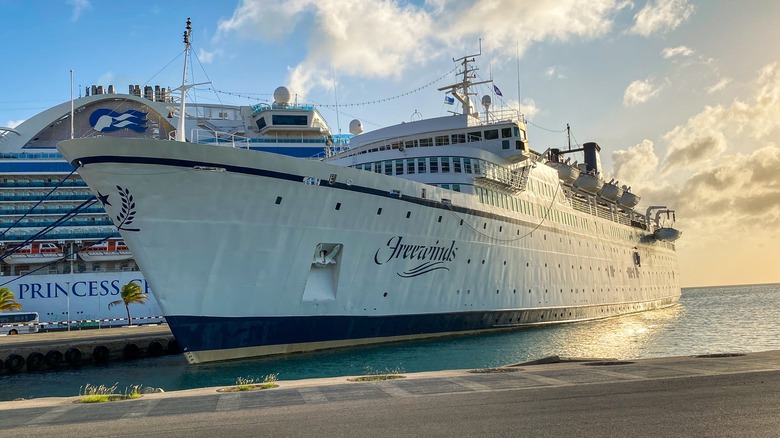 Scientology's cruise ship, Freewinds