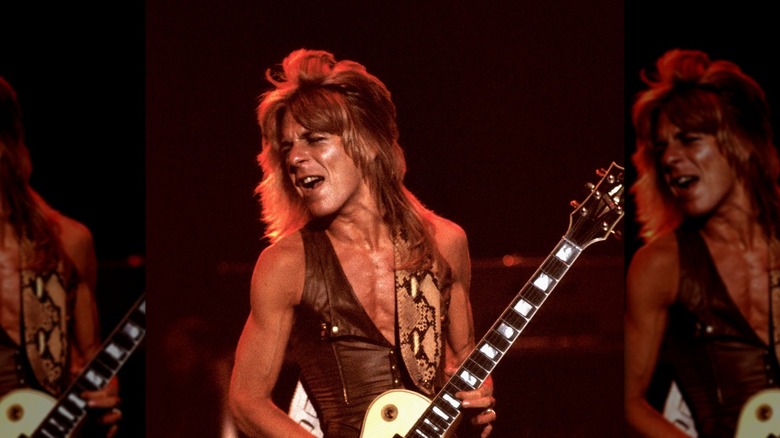 randy rhoads with guitar onstage