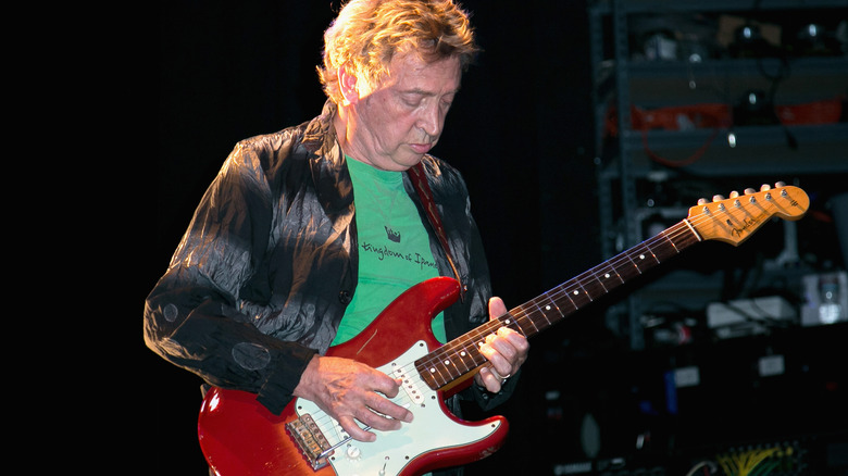 Andy Summers playing guitar 