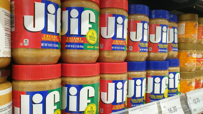 Jif peanut butter store shelf