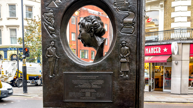 Memorial to Agatha Christie in London