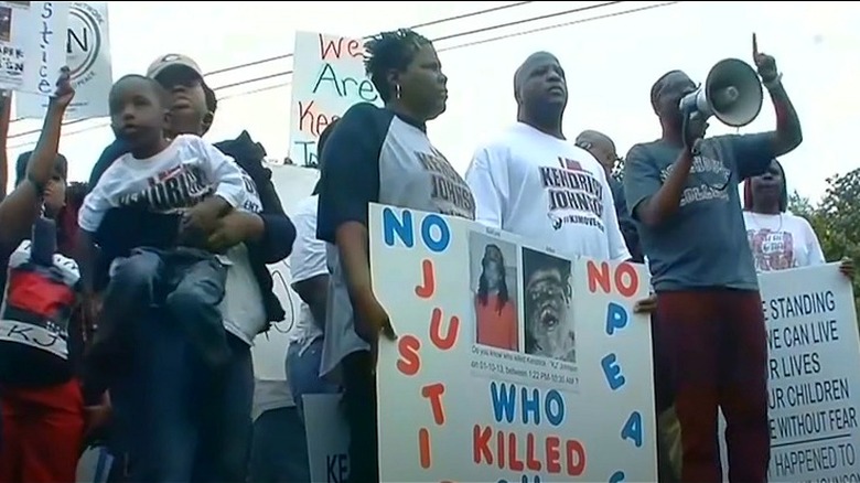 People at protest for Kendrick Johnson
