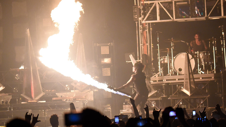 Fire erupting from guitar at Mötley Crüe show