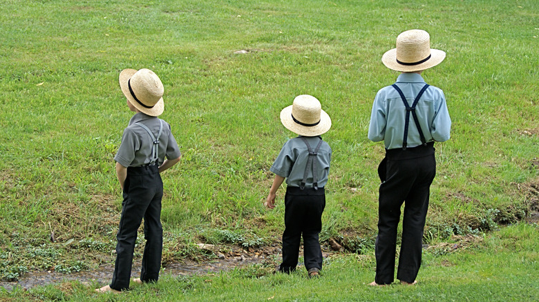 Amish kids standing outside
