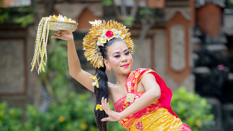Balinese Pendet dancer