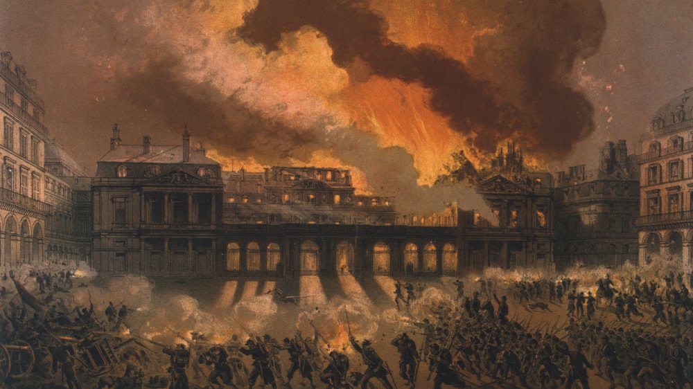 Tuileries Palace burns