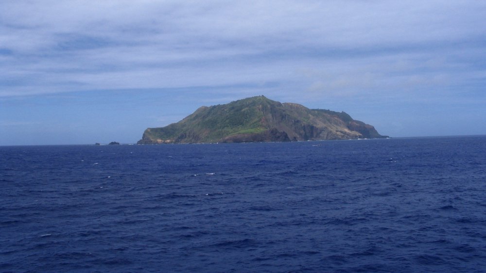 Pitcairn Island, Mutiny on the HMS Bounty