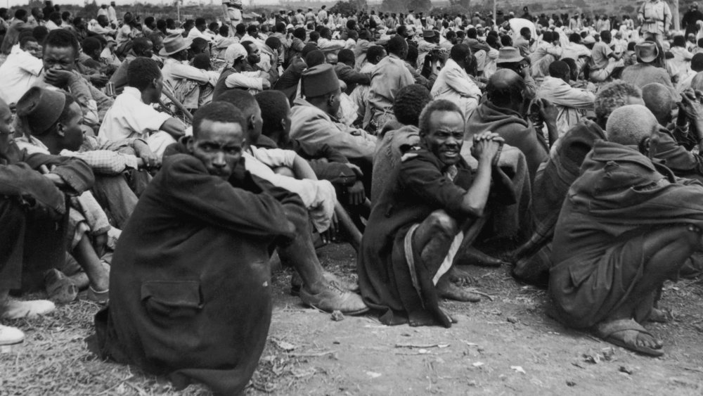6,000 Africans rounded up in Kairobangi, Nairobi, by police searching for Mau Mau suspects,