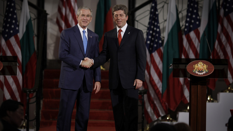 George W. Bush shakes Sergei Staishev's hand