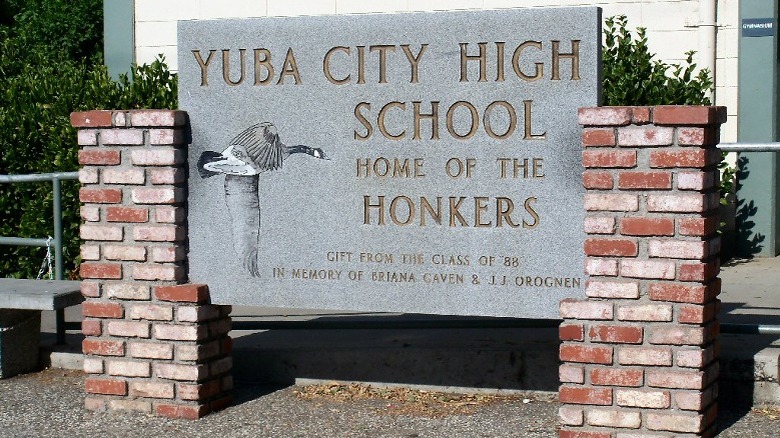 school sign for Yuba City High