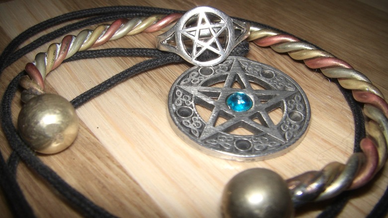 Wiccan jewelry rope pendant