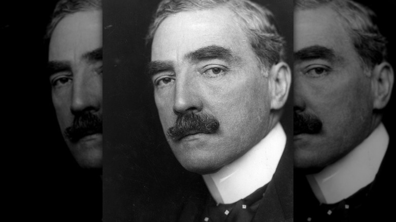 Sir Edward Henry mustache