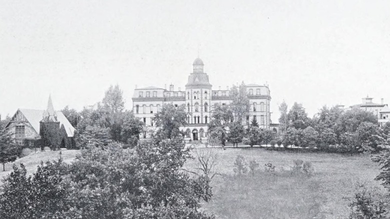 Black and white photo of Howard University 1910