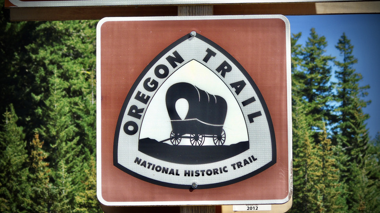 Oregon Trail sign