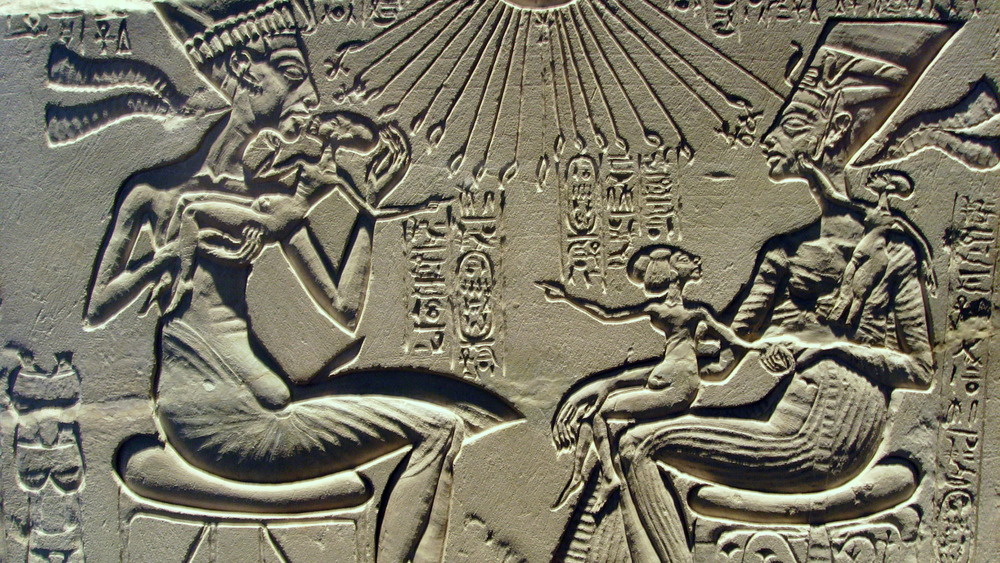 Akhenaten Nefertiti children