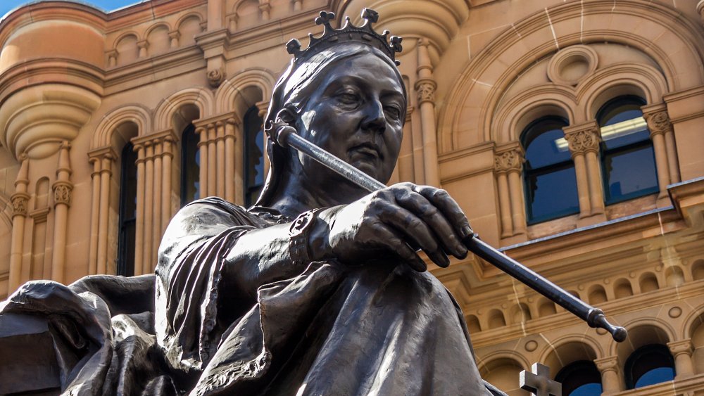 Statue of Queen Victoria 
