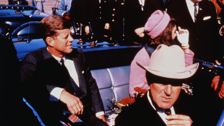 JFK in car on assassination day