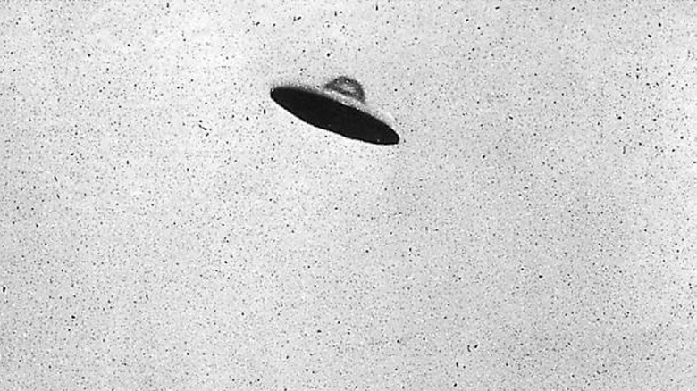 Alleged flying saucer photograph from 1952.