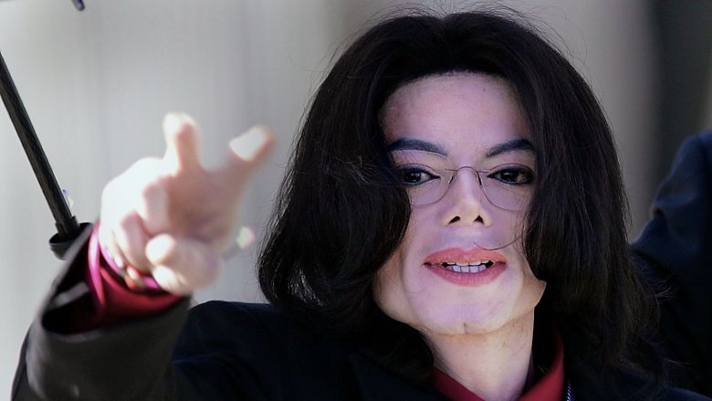Michael Jackson hand raised